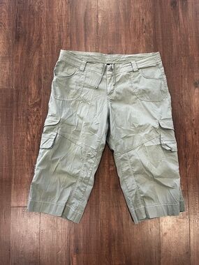Kuhl Kontra Capri Pants Size 14 Green Outdoor Hiking Roll Tab Shorts